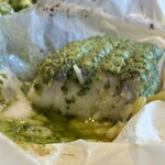 シェ・アンドレ・ドゥ・サクレクール - 白身魚のパピヨット　断面