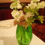 レストラン・パッション - テーブルの花瓶。