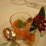 レストラン・パッション - 赤ピーマンのムース　アンチョビのパイ(正式名称は不明)。