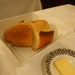 レストラン・パッション - パンとバター。