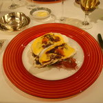 レストラン・パッション - カキのグラタン　茸のデュクセル　シャンパーニュのオランデーズソース。