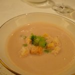 レストラン・パッション - 赤カブのスープ(正式名称は不明)。