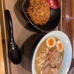 麺や 六三六 別邸 箕面店 - 