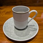 馳走西健一 - 食後のホットコーヒー。