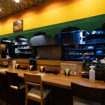 ニューサフランカレーハウス - カウンター席