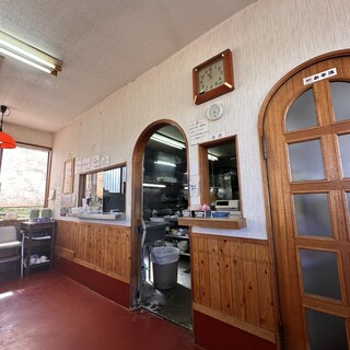 あぢとみ食堂_2