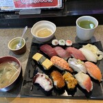 歩 - にぎり12貫  1300円