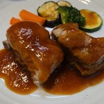 キッチン ブルー グローブ - 正面から、スペアリブポシェ、骨が見える