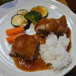 キッチン ブルー グローブ - ご飯を乗せて、ポリネシアンソースを吸わせます