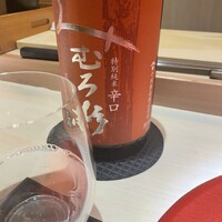 弐ノ蔵 - 本日は変態寿司？で有名な弐ノ蔵さん初訪問です！狸小路にある予約困難な鮨ノ蔵さんの2号店的な位置付けなんですかね。