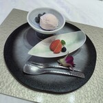 食べるお宿 浜の湯 - 苺ミルクアイス