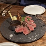 Mrs.KINGSMAN 神楽坂 - 国産牛内もも肉のグリル