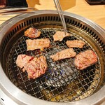 和牛放題の殿堂 秋葉原 肉屋横丁 焼肉 - 