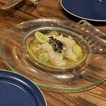 Mrs.KINGSMAN 神楽坂 - 真鯛と白葡萄のカルパッチョ