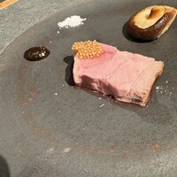 malca - 年間60頭の放牧豚　やわらかくて甘い最高✨