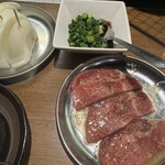 炭火焼肉 牛牛 - 