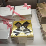 ザ・ペニンシュラ ブティック&カフェ - お土産に買いました。↓