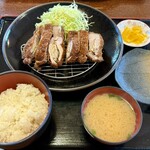 とんかつ たか山 - スタミナロースカツ定食（中）