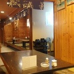 吉野寿司 - 店内の座敷奥からパチリ。先ほどまで満席でした。