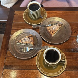 絵本とコーヒーのパビリオン_1