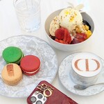 DIOR Café - 