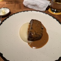 ザ タヴァン グリル＆ラウンジ - ペッパーステーキ 国産ビーフテンダーロイン ブラックペッパー コニャックソース マッシュポテト