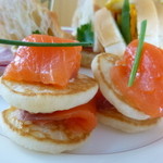 ピーク・ラウンジ - スモークサーモン＆クリームチーズ