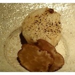 大どころ - アサリご飯の焼きおにぎりといぶりがっこ。 