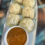 HIMALAYAN LOUNGE - モモ