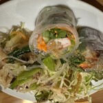 プロォーイ タイ料理 - 