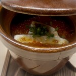 酒と飯 おしょろ - 鮭ハラスといくらの土鍋ご飯　3,200円