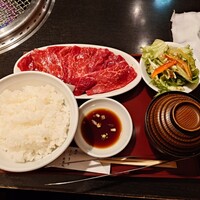 焼肉 しんうち 神楽坂 - 