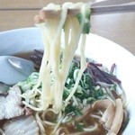 北海ラーメン - 麺 持上げ