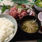 やおらぁ～な - 刺身定食７５０円。予想以上のボリューム感にびっくり！！