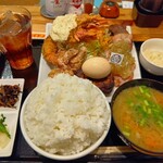 わ楽 - 五種のがっつり定食