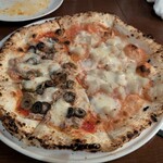 アダット マルヤマ - ツナとオリーブ　　たらこチーズ