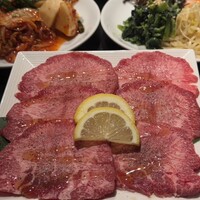 老舗精肉店直送 千種焼肉 飛騨牛の奴隷 千種店 - 