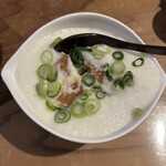 岡田酒店 - まぐろ山かけ　450円