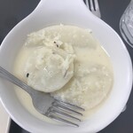 ラフィーの美しい森 - 焼いた餅が甘いミルクに浸かっている的なチトイ・ピタ、エパレットで食ってからたぶん2回目