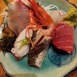 酒場 いっこまっこ - 刺身の盛り合わせ  かんぱち たこ いわし まぐろ たい 甘えび