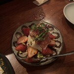 祐天寺 Bob - いちごと生ハムとピスタチオのブッラータ