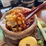 肉の隠れ家 おあがり - 釜で炊いたご飯もツヤツヤで美味しい