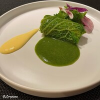 DADA - 寒鰤とサボイキャベツのシューファルシ 芹のヴェルデソース