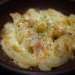 居酒屋 美濃家 - ジャガイモとベーコンのチーズ焼