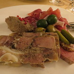 オステリア オージオ ソット - 肉前菜の盛り合わせ