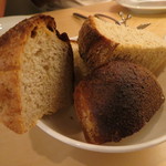 オステリア オージオ ソット - 自家製パン