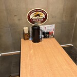 天坊 - 内観 テーブル席