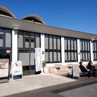 THE WHARF HOUSE YAMASHITA KOEN - 店の前のスペースでのんびり一息❤