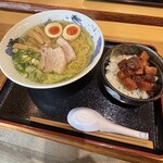 ラーメン山 - マグロ丼セット