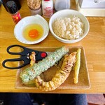 手打ちうどん こげら - 【TKG】+【げそ天】+【ちくわ天】